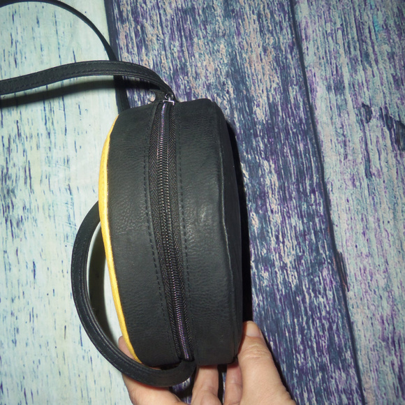 Emoji Smiley Face Crossbody Purse - Picture 4 of 7